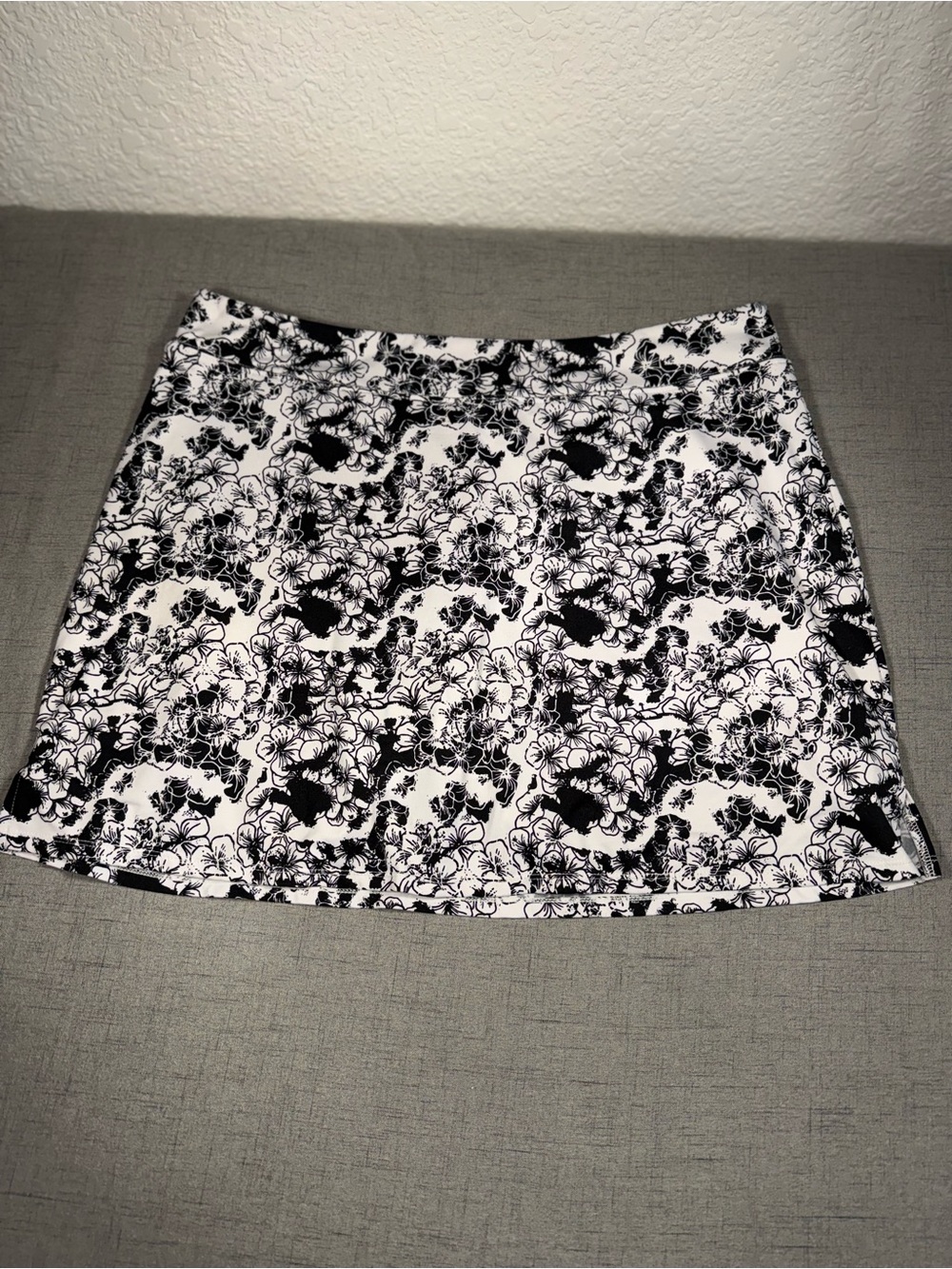 Tranquility by Colorado Clothing Black White Floral Active Skort XXL 2XL
